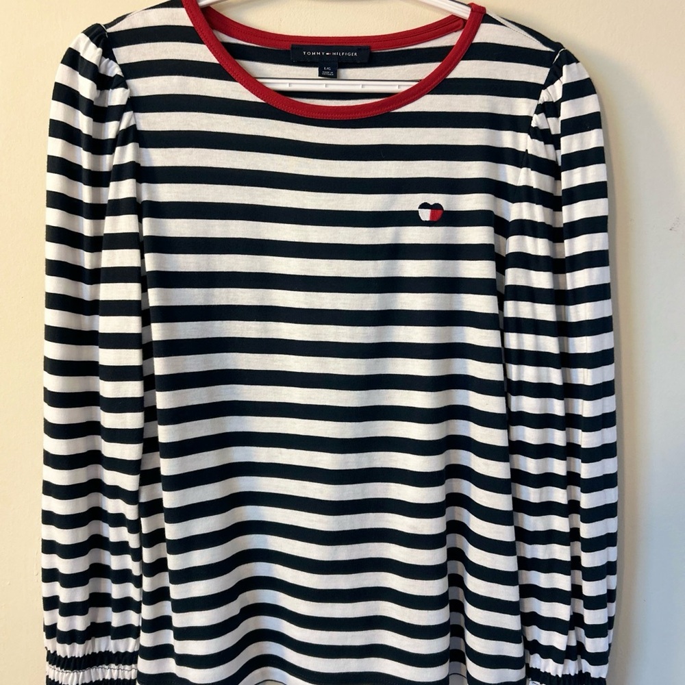 Tommy Hilfiger Puff Shoulder Ruched Wrists Adorable Top